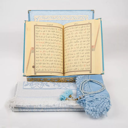 (Kadife Kutulu Kur’an-ı Kerim + Seccade + Namaz Örtüsü + Tespih + Ayraç) Bebe Mavi