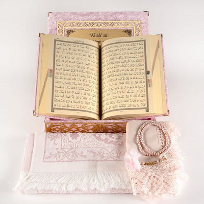 (Kadife Kutulu Kur’an-ı Kerim + Seccade + Namaz Örtüsü + Tespih + Ayraç) Pembe