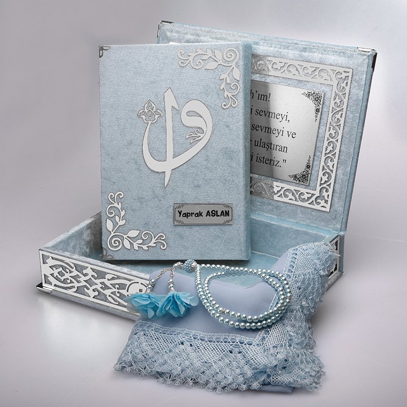 Kadife Kutulu Kur'an-ı Kerim Seti (Bebe Mavi, Gümüş Süsleme)