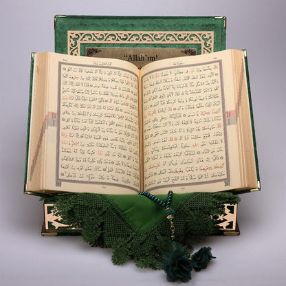 Kadife Kutulu Kur'an-ı Kerim Seti (Yeşil, Gold Süsleme)